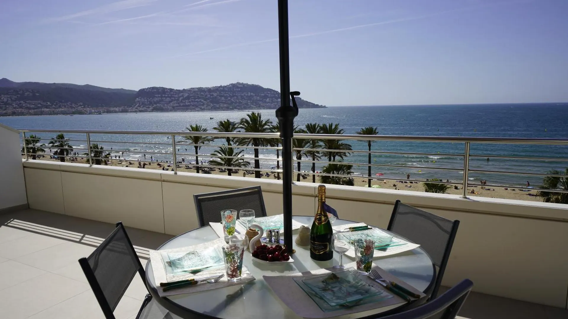 Apartment Apartamento Frente Al Mar Con Una Amplia Terraza Y Vistas A La Bahia Roses