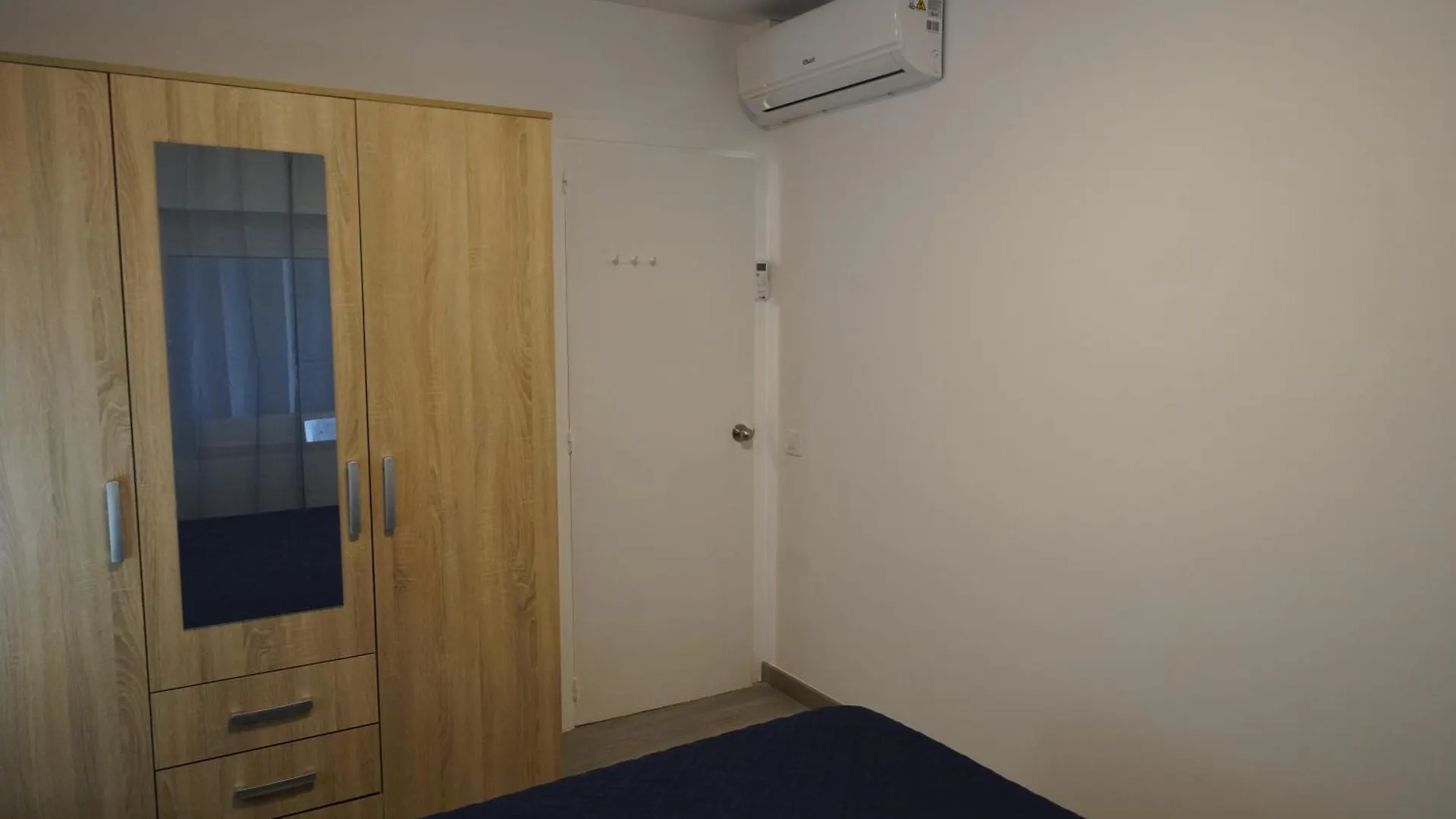 Apartamento Frente Al Mar Con Una Amplia Terraza Y Vistas A La Bahia Roses Apartment